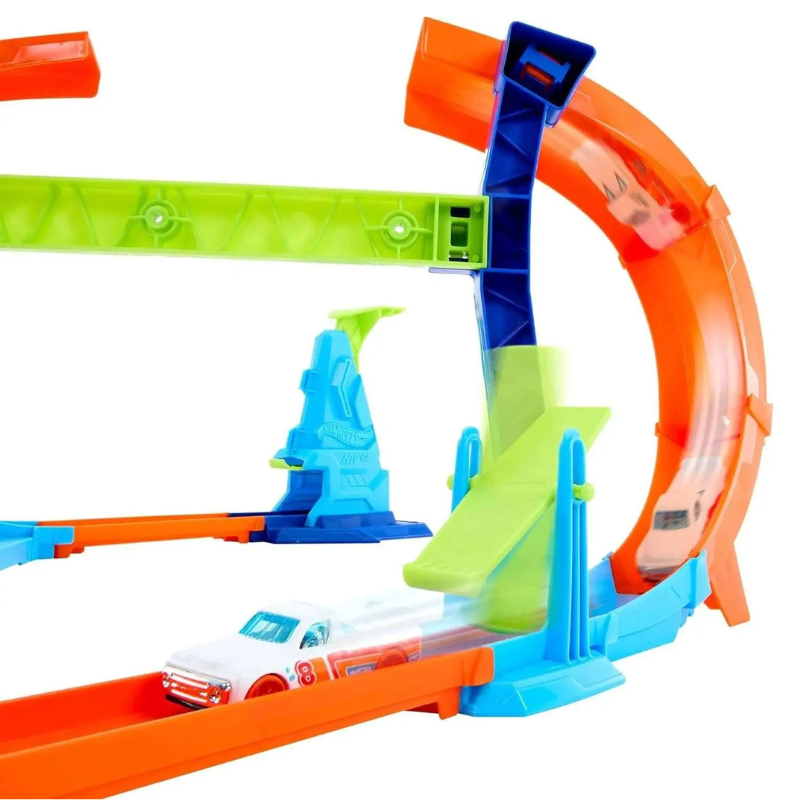 Hot Wheels - Stunt Tracks: Corckskrew Jump Champions with a 1:64 Toy Car