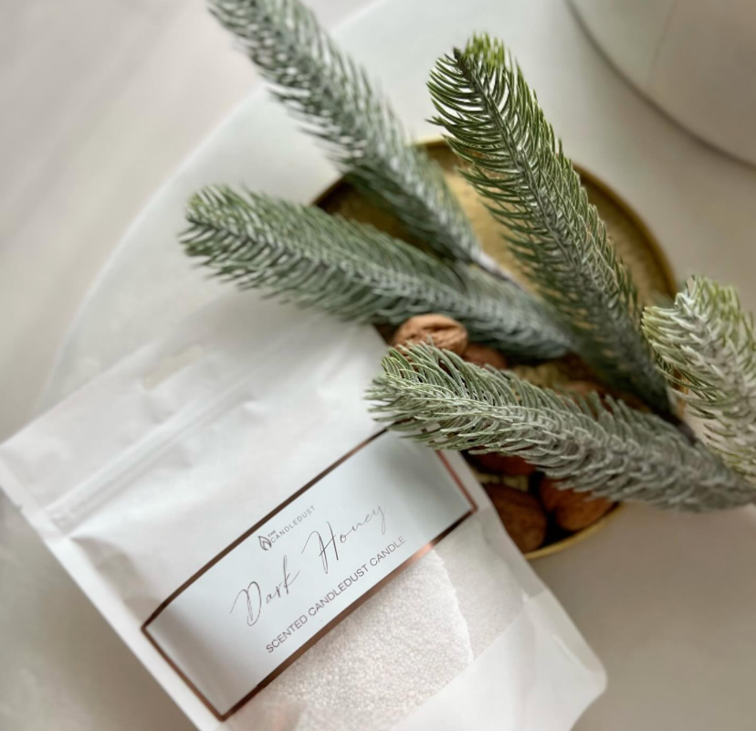The Candle Dust - 330g Sand Candle | Dark Honey