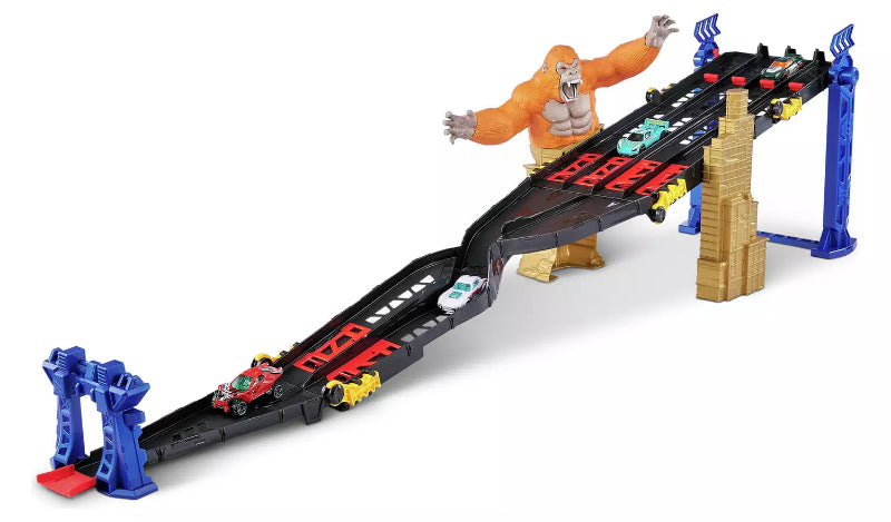 ZURU - Metal Machines | 4-Lane Gorilla Attack Track Set