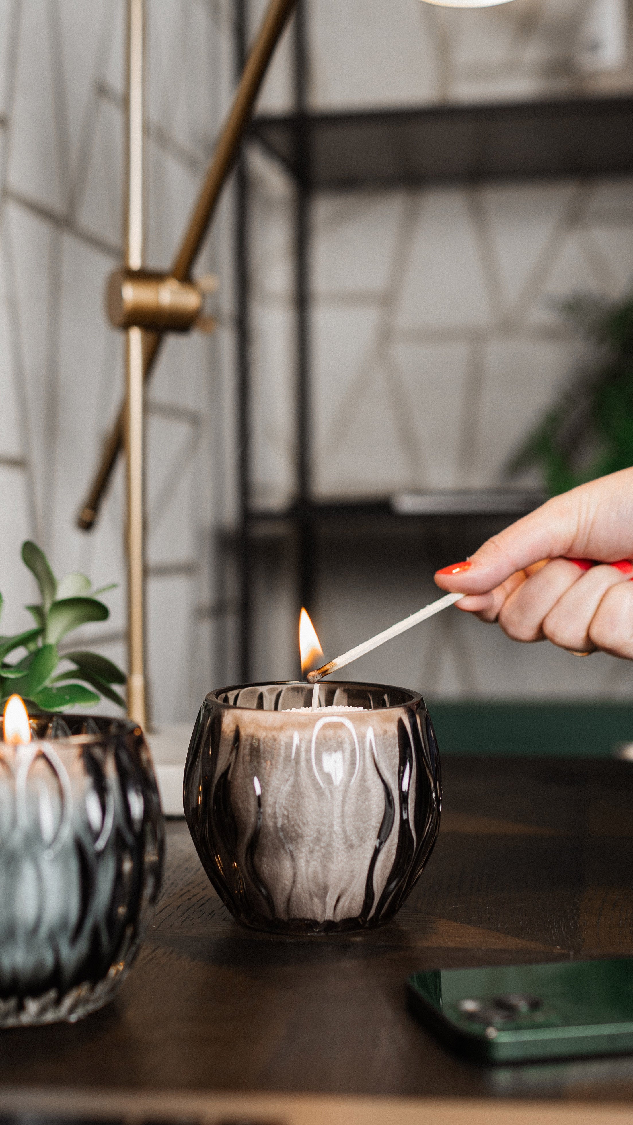 The Candle Dust - Sand Candle | Dark Honey