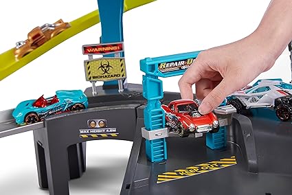 ZURU - Metal Machines | Spider Strike Garage Playset