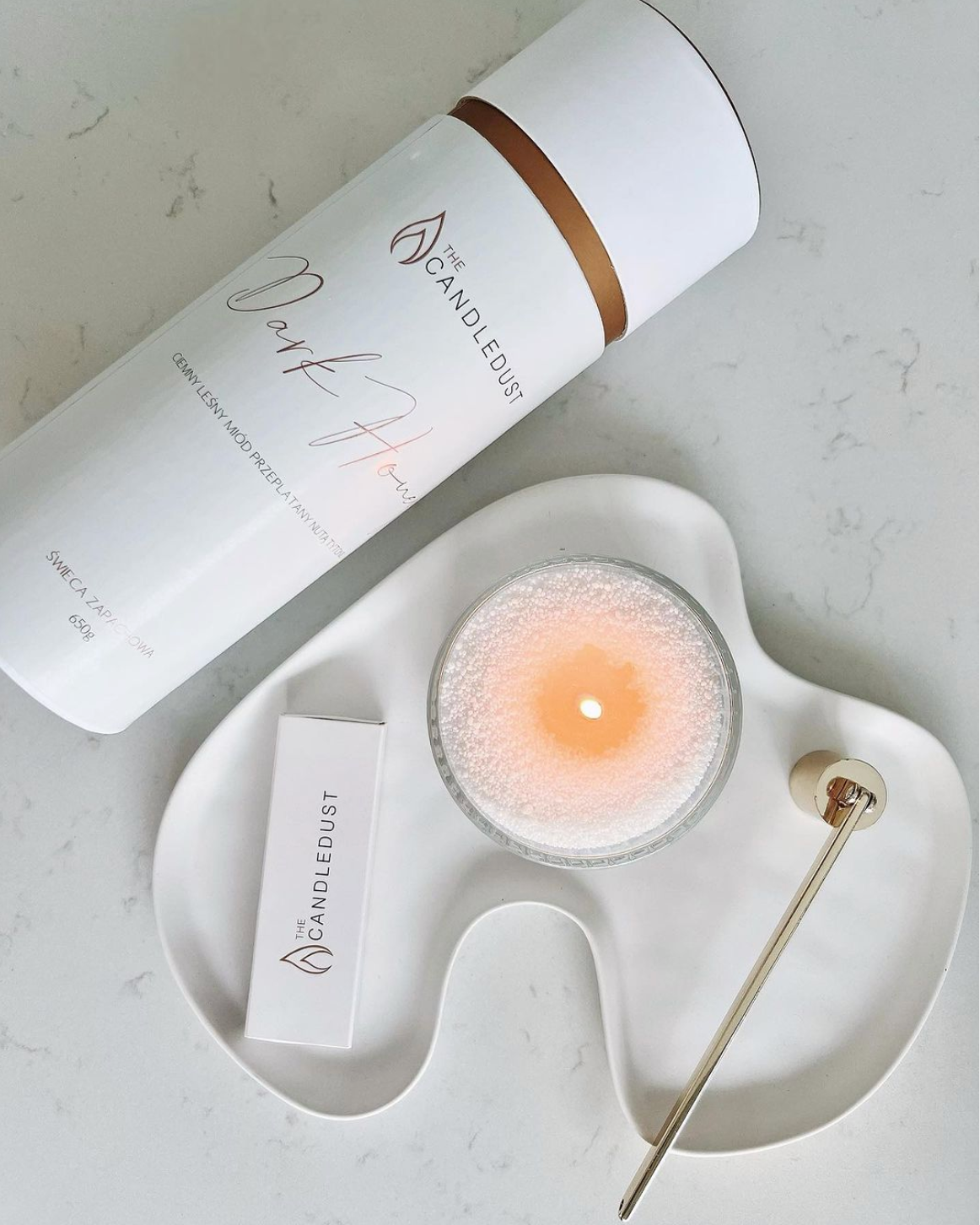 The Candle Dust - 650g Sand Candle | Dark Honey