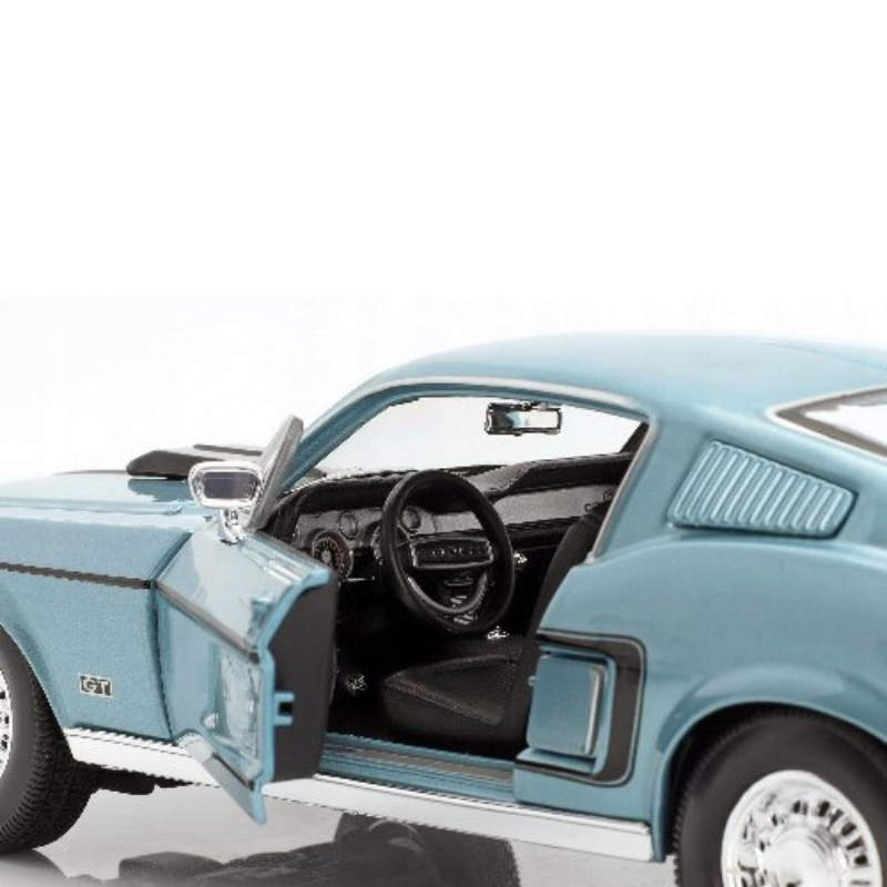 Maisto - 1:18 (1968) Metallic Blue Ford Mustang GT Cobra Jet 68