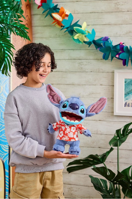 Disney Hawaiian Chatty Stitch Deluxe Puppetronic