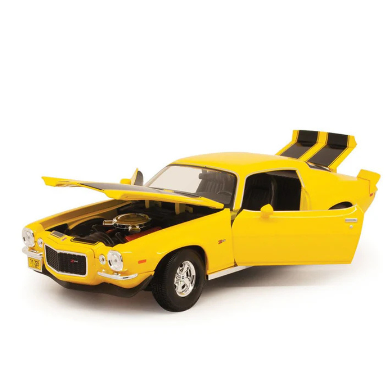 Maisto - 1:18 (1971) Yellow Chevrolet Camaro Die-Cast Model Car