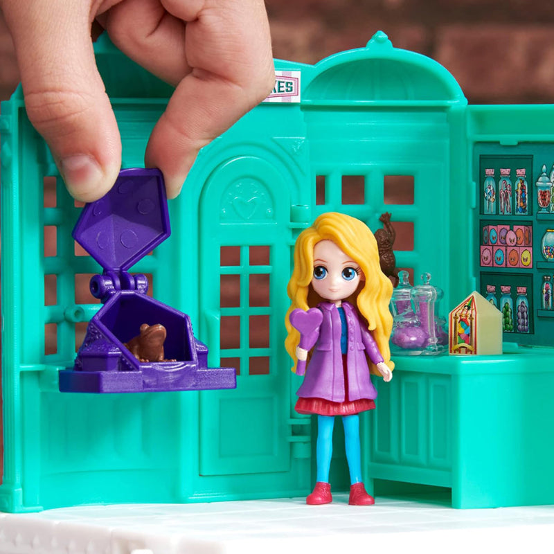 Spin Master - Harry Potter Wizarding World | Magical Mini Honeyduke's Playset with Neville and Luna Figures