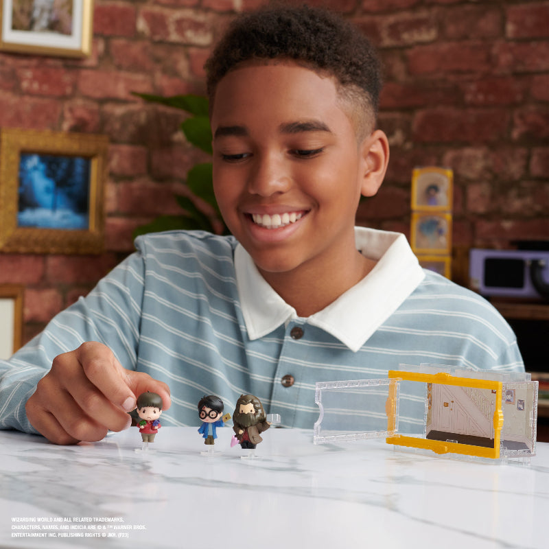 Spin Master - Harry Potter Wizarding World | Micro Magical Moments Harry, Hagrid, and Dudley Figure Set